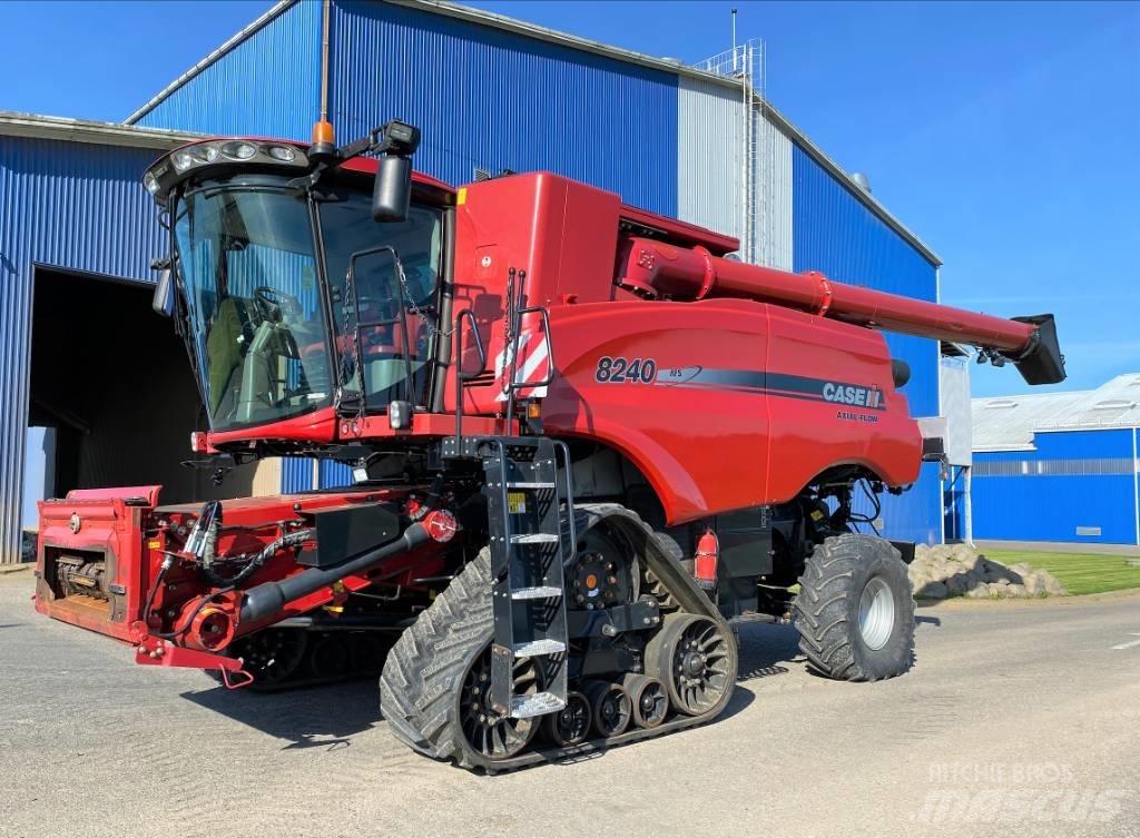 Case IH 8240 Derliaus nuėmimo kombainai