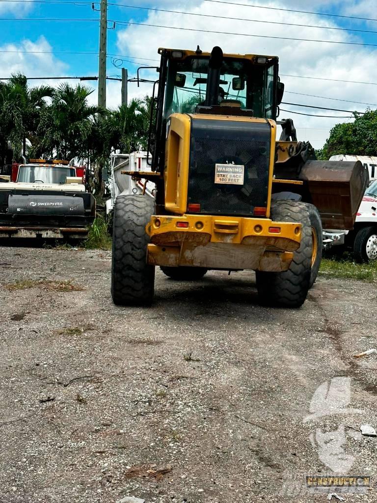 CAT 930 H Naudoti ratiniai krautuvai
