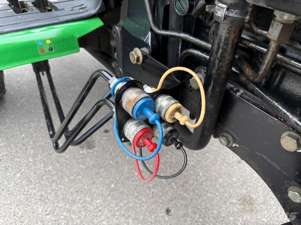 John Deere 4520 Naudoti kompaktiški traktoriai