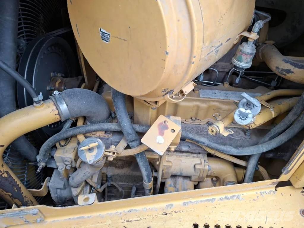 CAT D 6 R Vikšriniai buldozeriai