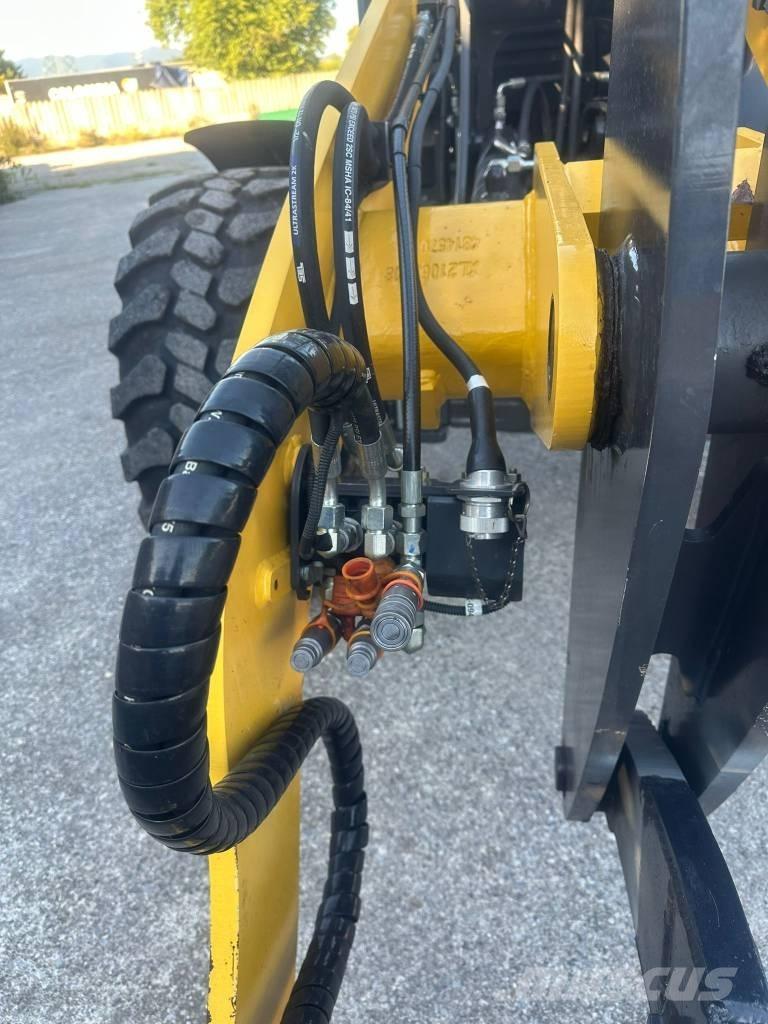 New Holland W 80 C Naudoti ratiniai krautuvai