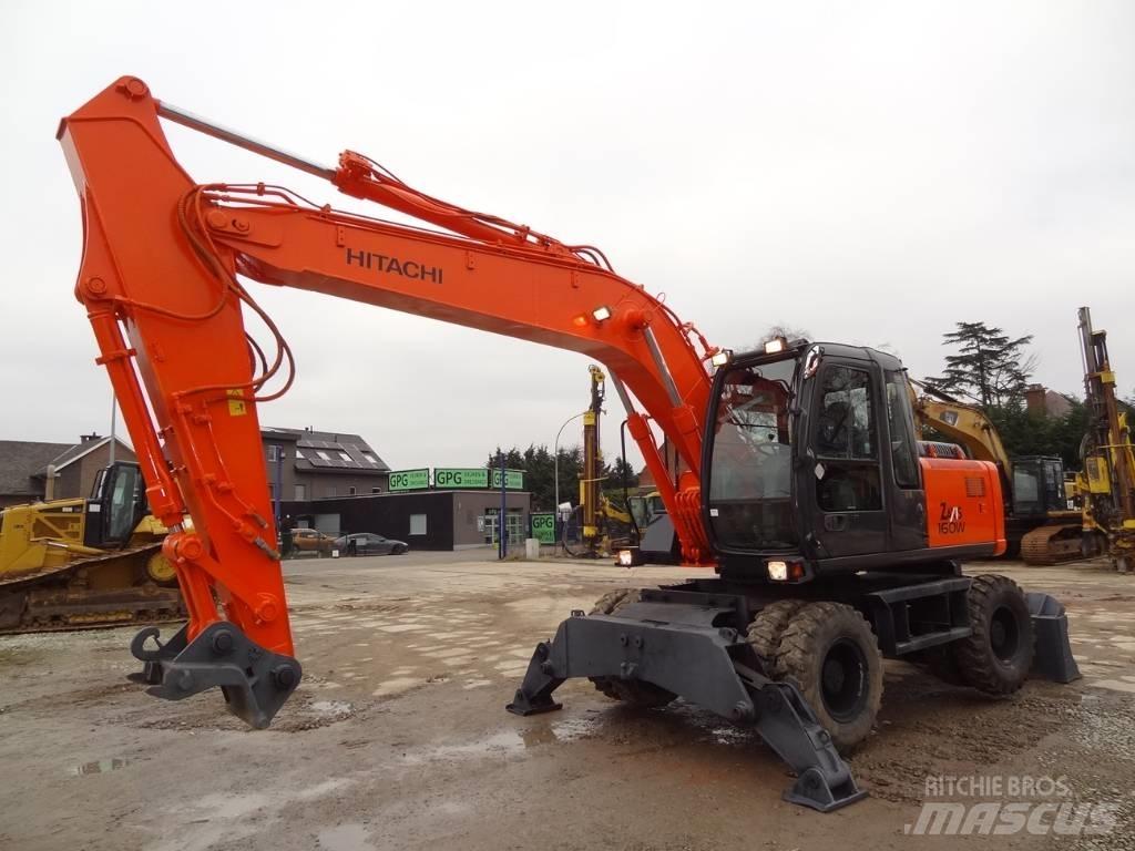 Hitachi EX 160 WD Ratiniai ekskavatoriai