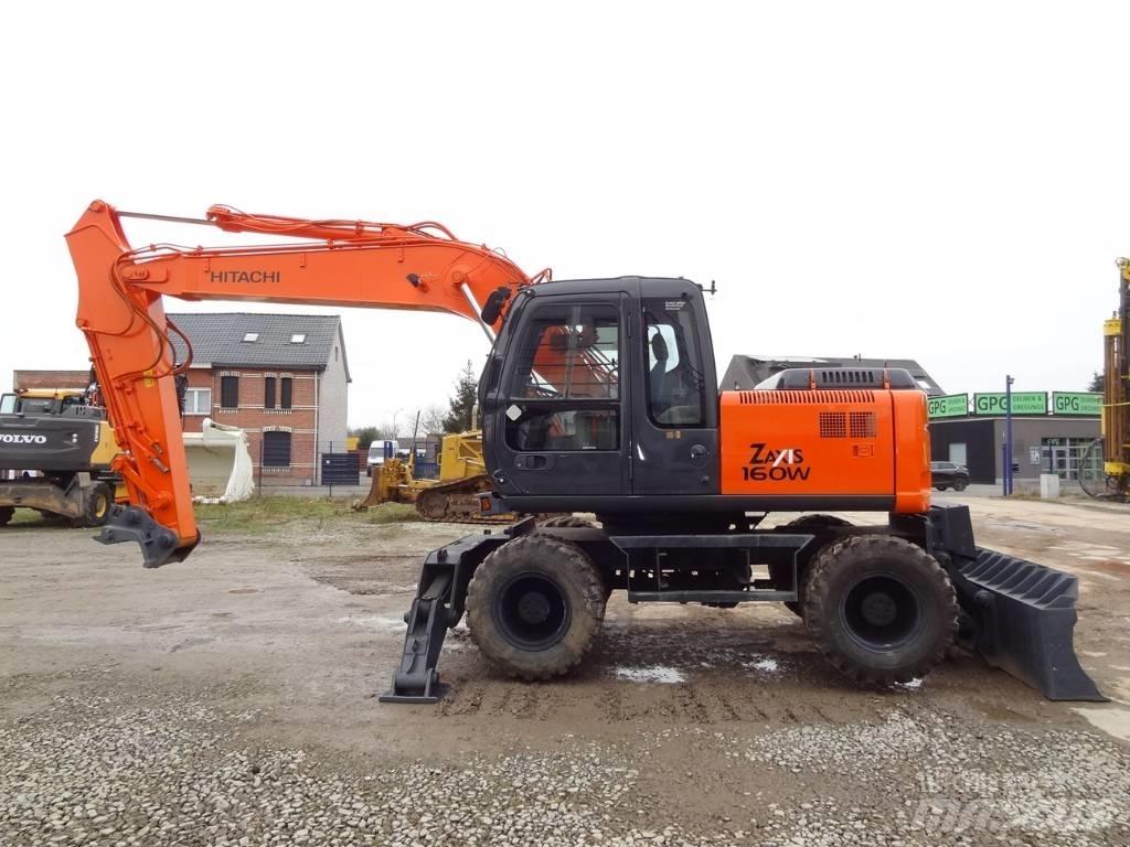 Hitachi EX 160 WD Ratiniai ekskavatoriai