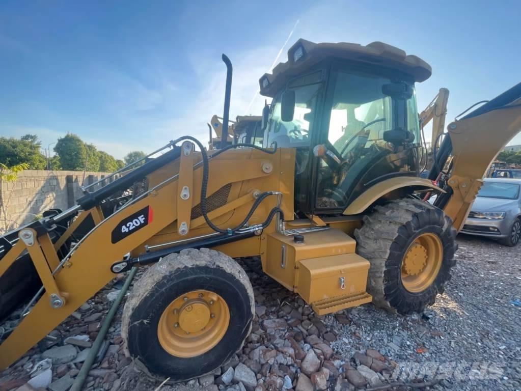 CAT 420F Ekskavatoriniai krautuvai