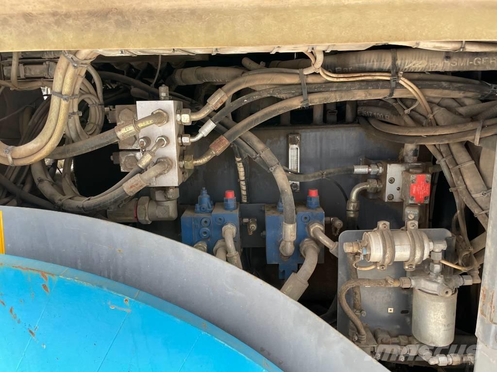 Vögele SUPER 1900-2 Asfalto klotuvai