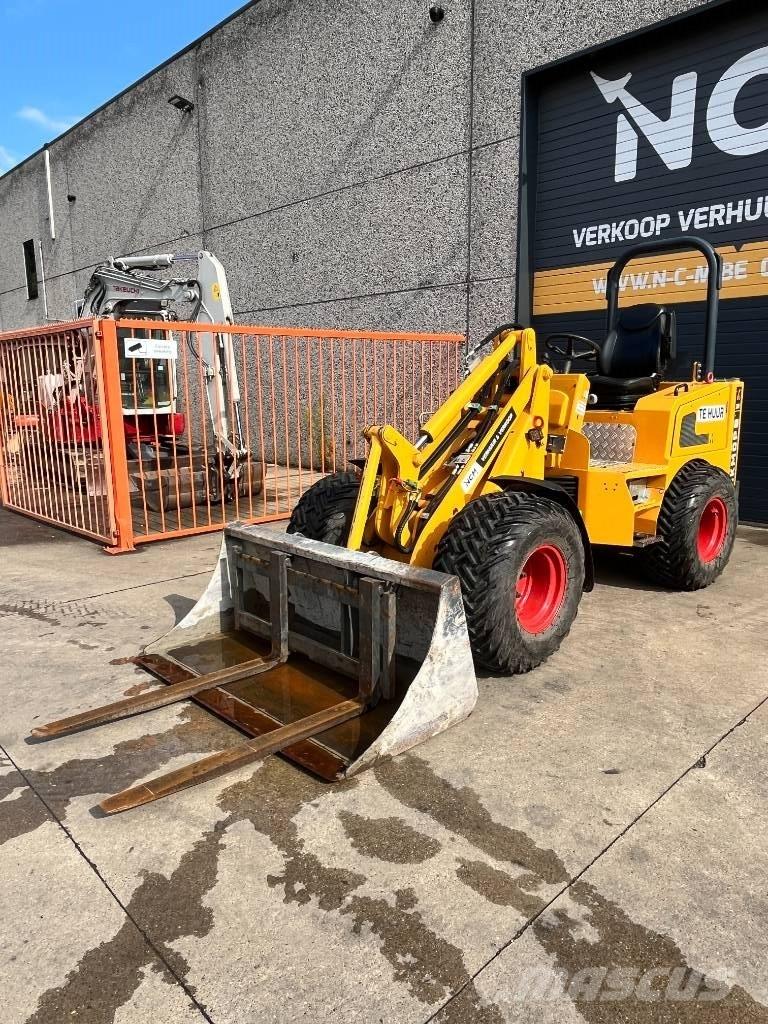 Knikmops KM 250 Naudoti ratiniai krautuvai