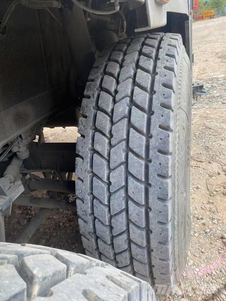 Sany SAC2200T Visureigiai kranai