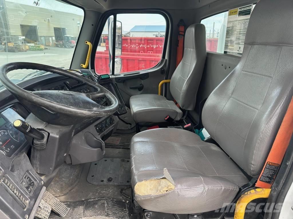 Freightliner 108 SD Kita