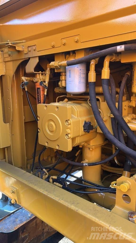 CAT 374 F Atliekų / pramoniniai krautuvai