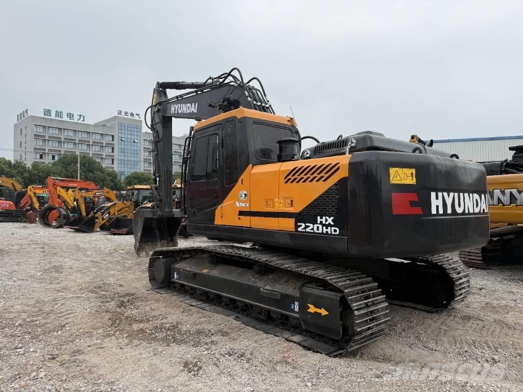 Hyundai HX 220 Vikšriniai ekskavatoriai