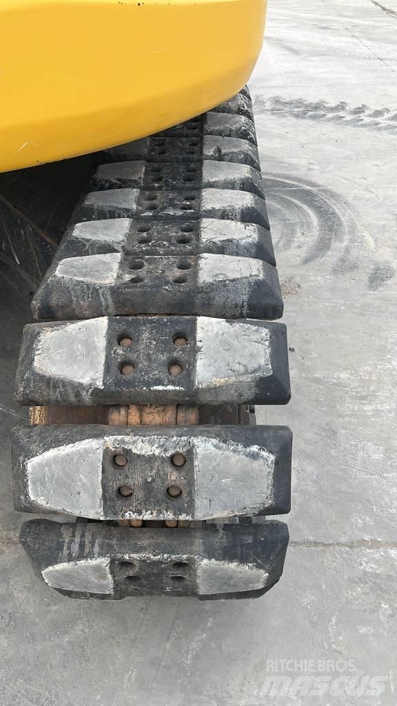 Komatsu PC 138 US Vikšriniai ekskavatoriai