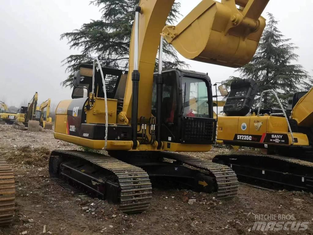 CAT 320 D Vikšriniai ekskavatoriai