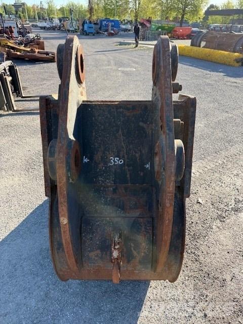 CAT 324 800 MM Tranšėjų kasimo technika