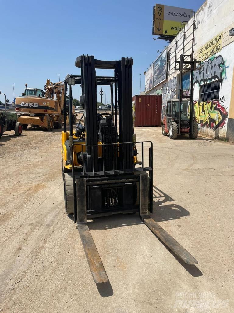 CAT 35 Dyzeliniai krautuvai