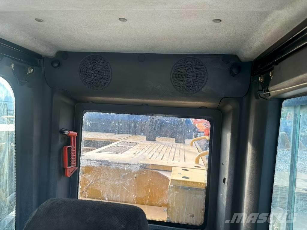 Sany 750 Vikšriniai ekskavatoriai