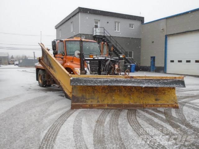 International 7400 Sniego peiliai ir valytuvai
