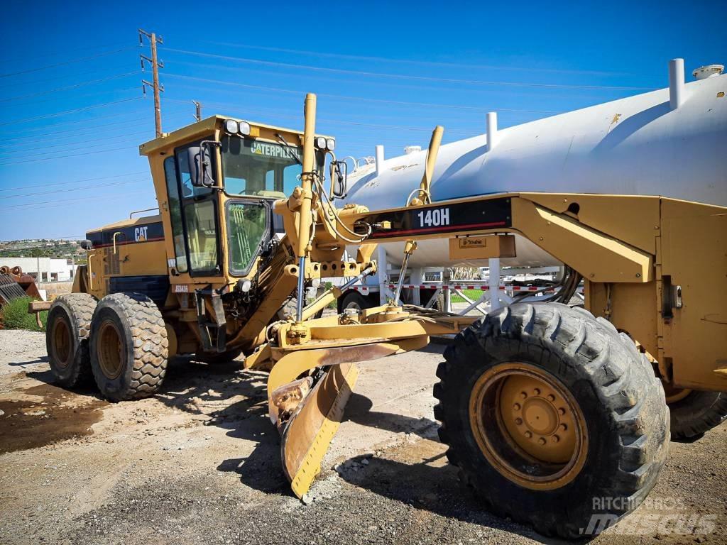 CAT 140 H Greideriai