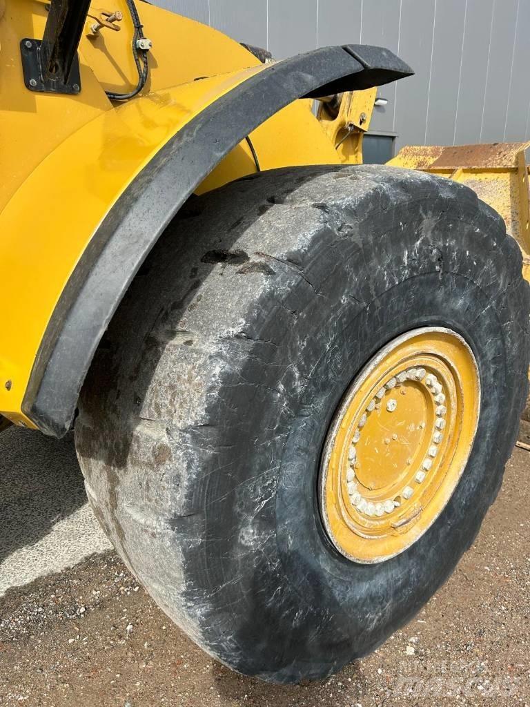 CAT 980 M Naudoti ratiniai krautuvai
