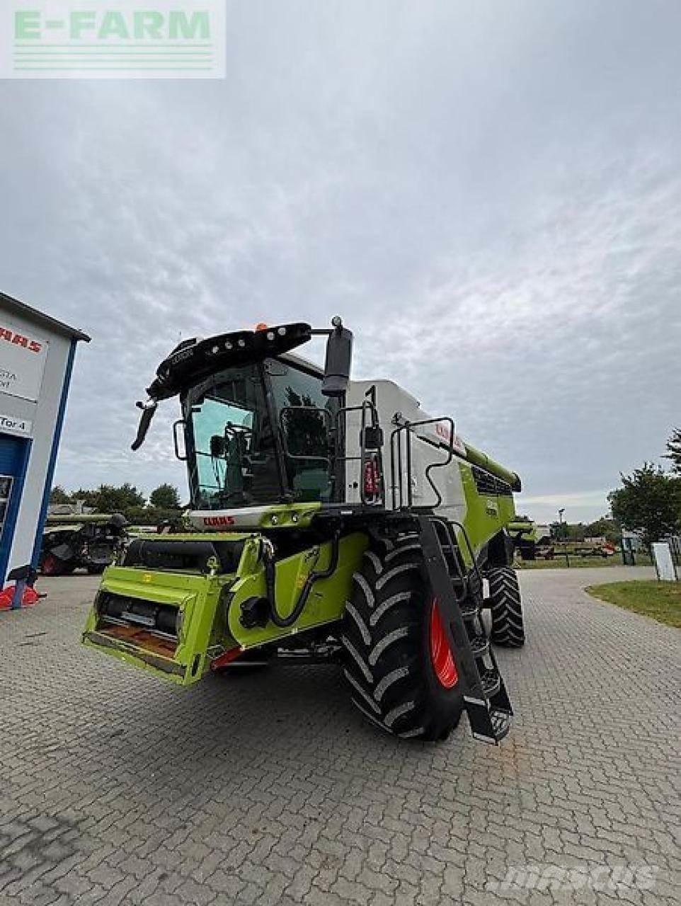 CLAAS lexion 6800 Derliaus nuėmimo kombainai