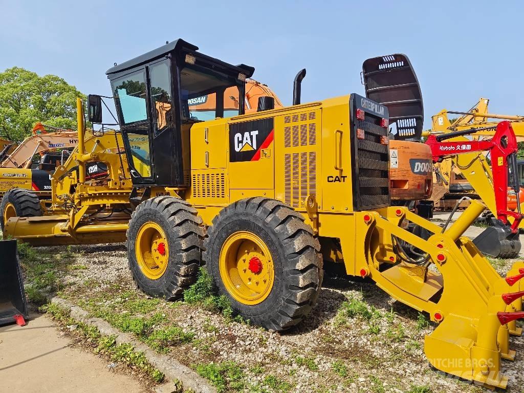 CAT 120 H Greideriai