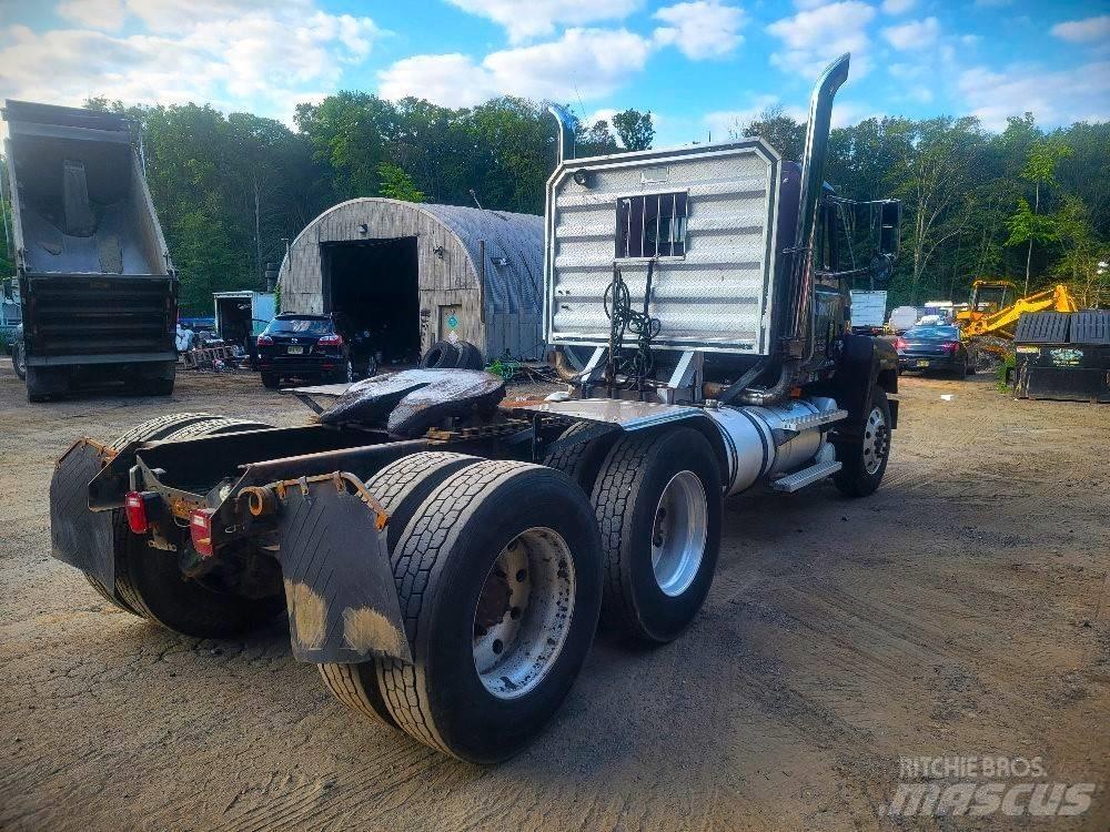 Mack CH 613 Naudoti vilkikai