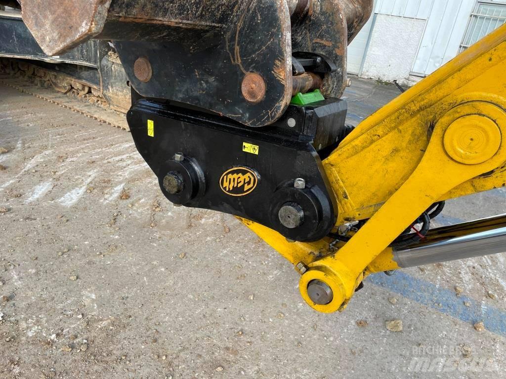 Komatsu PC240LC-11E0 Vikšriniai ekskavatoriai