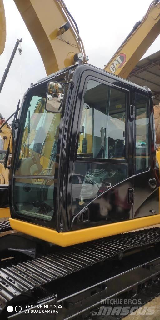 CAT 2021 CAT 313D2GC Ratiniai ekskavatoriai