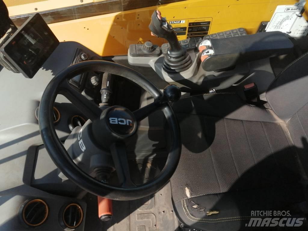 JCB 542-70 Teleskopiniai krautuvai žemės ūkiui