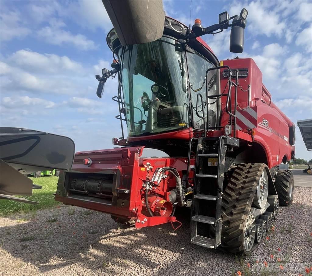 Case IH 8250 ASF Derliaus nuėmimo kombainai