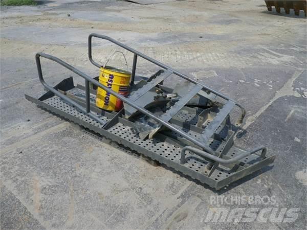 Hitachi ZX450-3 Vikšriniai ekskavatoriai