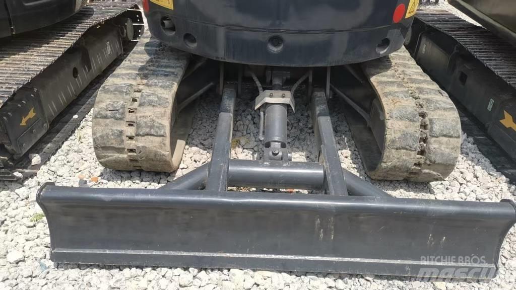 Kubota KX155 Vikšriniai ekskavatoriai