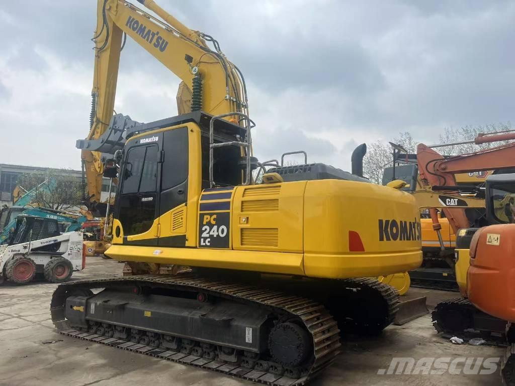 Komatsu PC 240 LC Vikšriniai ekskavatoriai