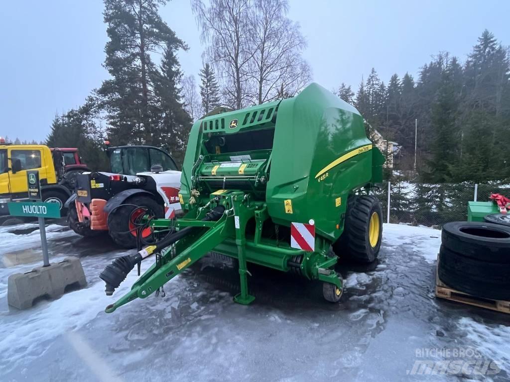 John Deere V451R Ritinių presai