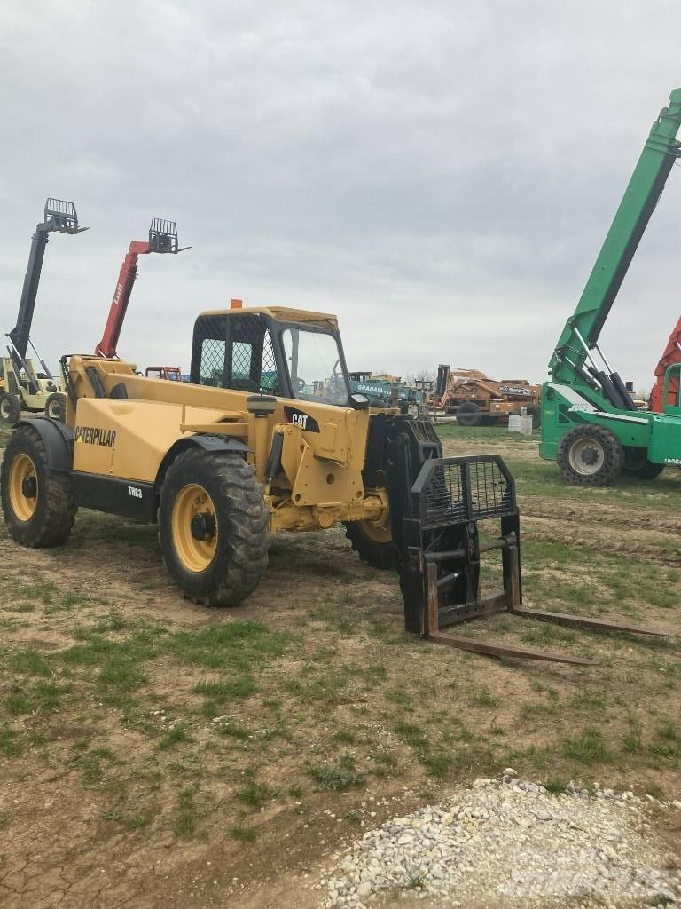 CAT TH83 Teleskopiniai krautuvai
