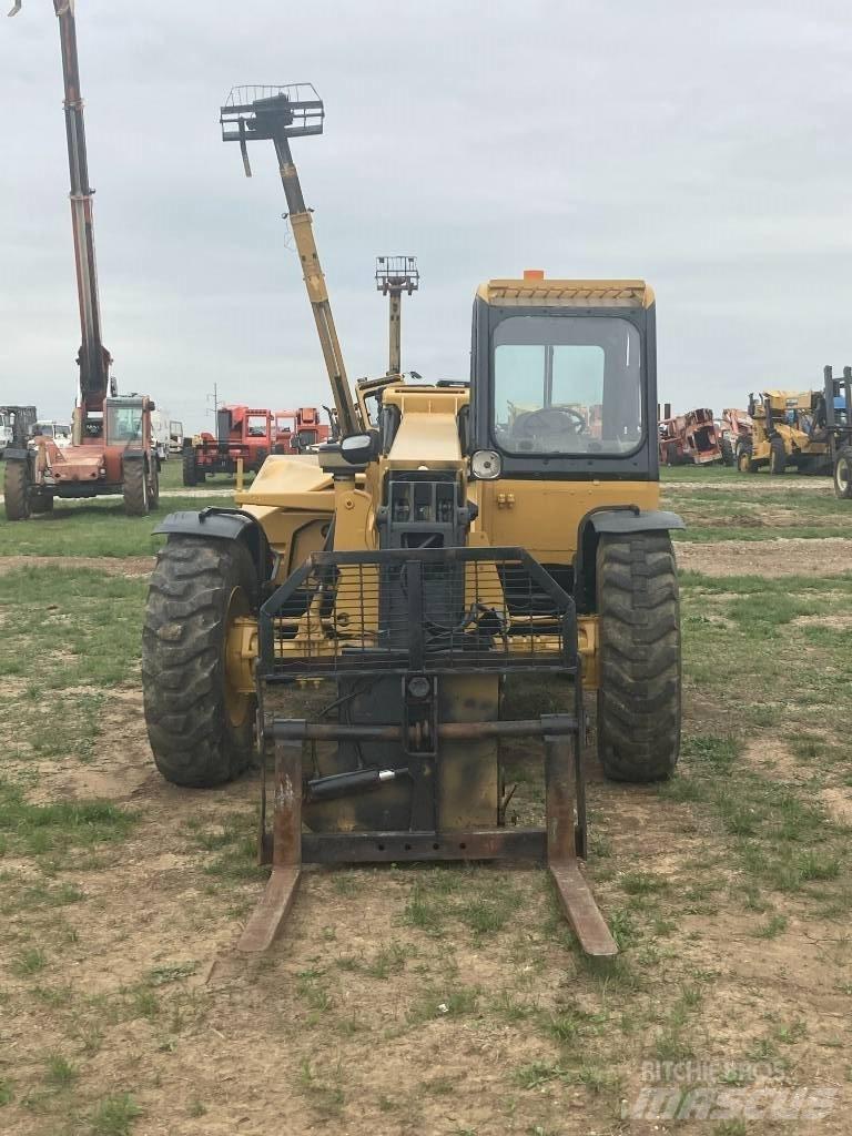 CAT TH83 Teleskopiniai krautuvai