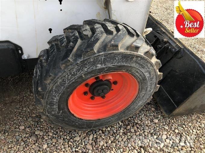 Bobcat S 300 Krautuvai su šoniniu pasukimu