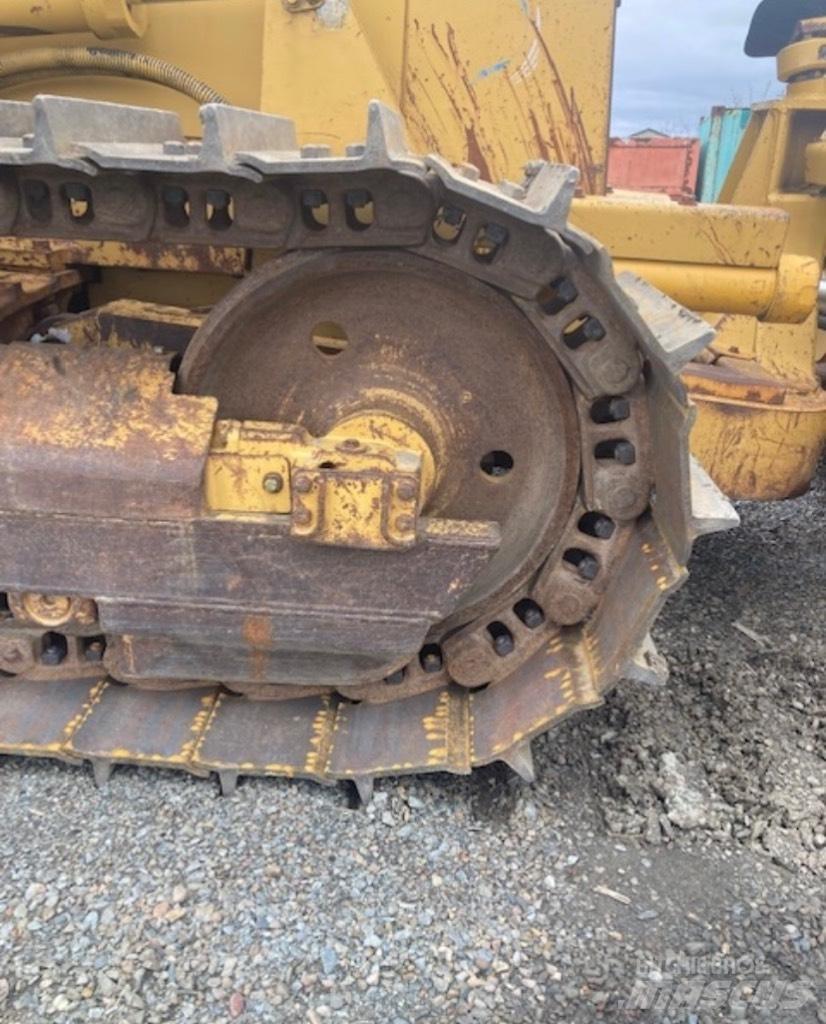 CAT D 5 C Vikšriniai buldozeriai