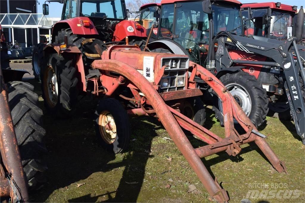 Case IH 383 Traktoriai