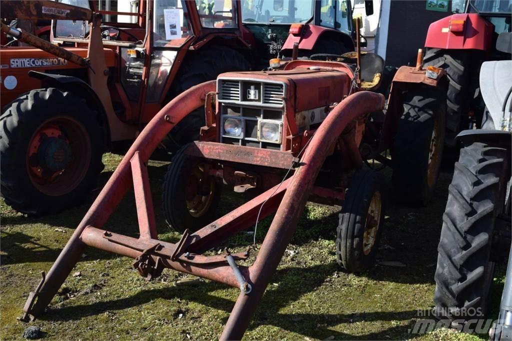 Case IH 383 Traktoriai