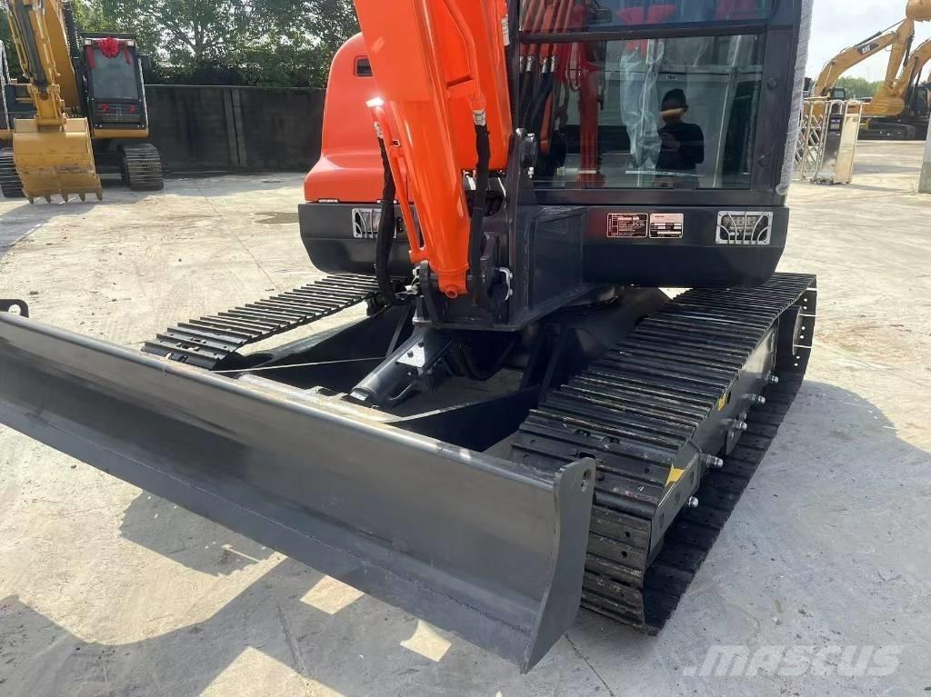 Doosan DX 60-9 C Vidutinės galios ekskavatoriai 7-12 t