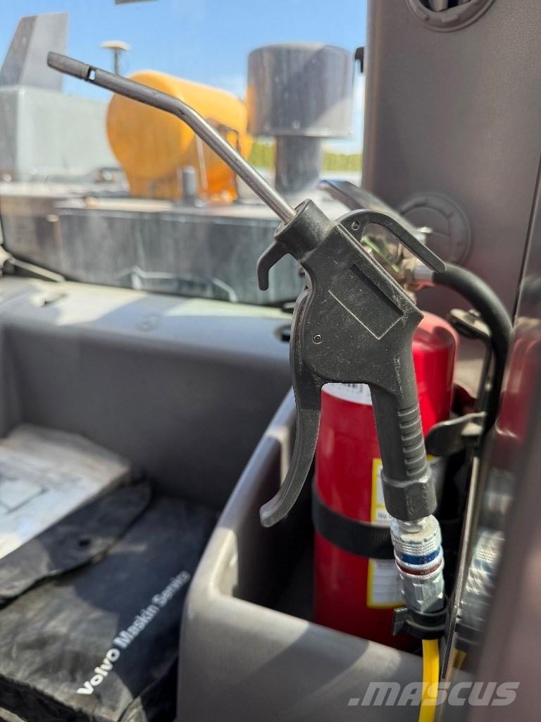 Volvo EC 220 EL Vikšriniai ekskavatoriai