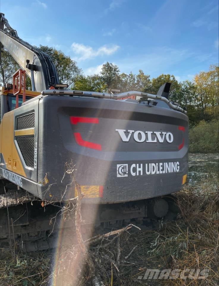 Volvo 250E LR Vikšriniai ekskavatoriai