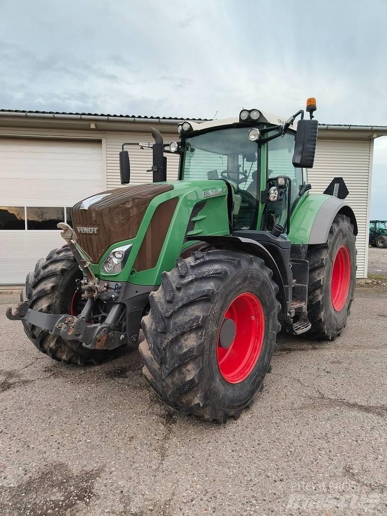 Fendt 828 Vario Traktoriai