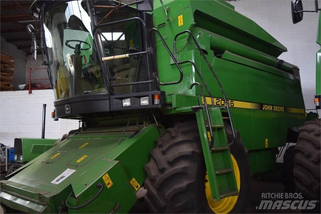 John Deere 2066 Derliaus nuėmimo kombainai