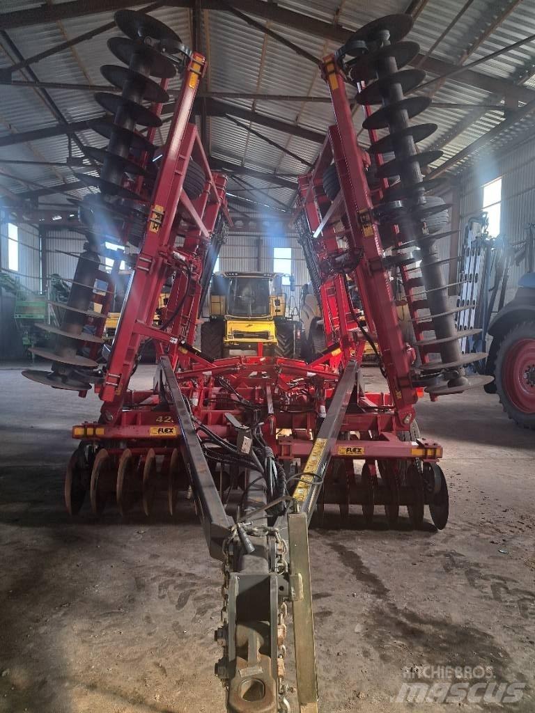 Challenger 4233 Diskinės akėčios