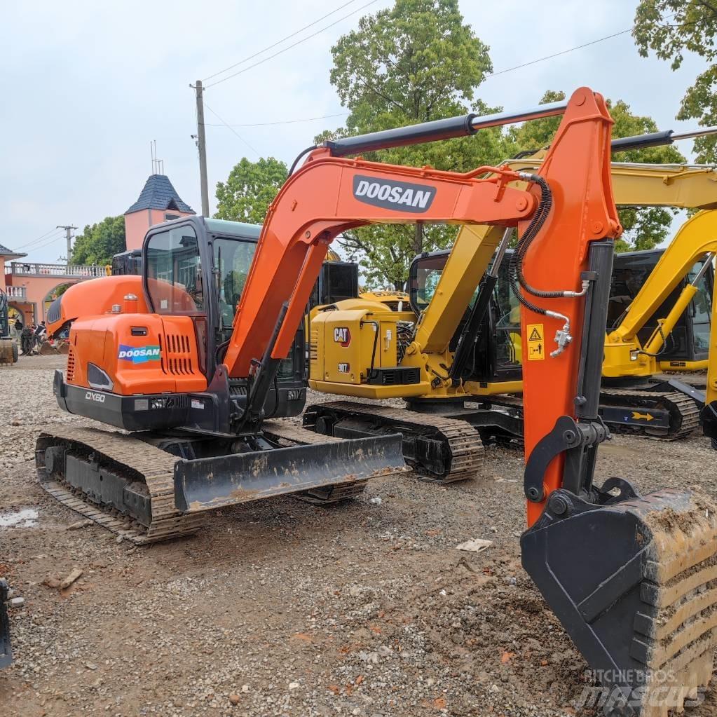 Doosan DX60 Mini ekskavatoriai < 7 t