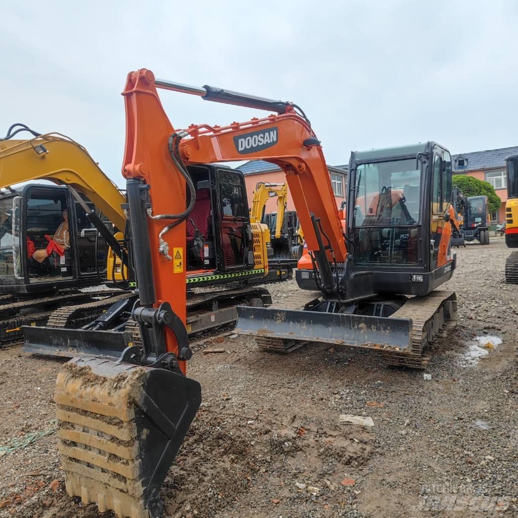 Doosan DX60 Mini ekskavatoriai < 7 t
