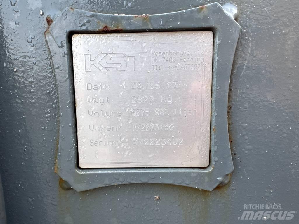 Liebherr L 576 Naudoti ratiniai krautuvai