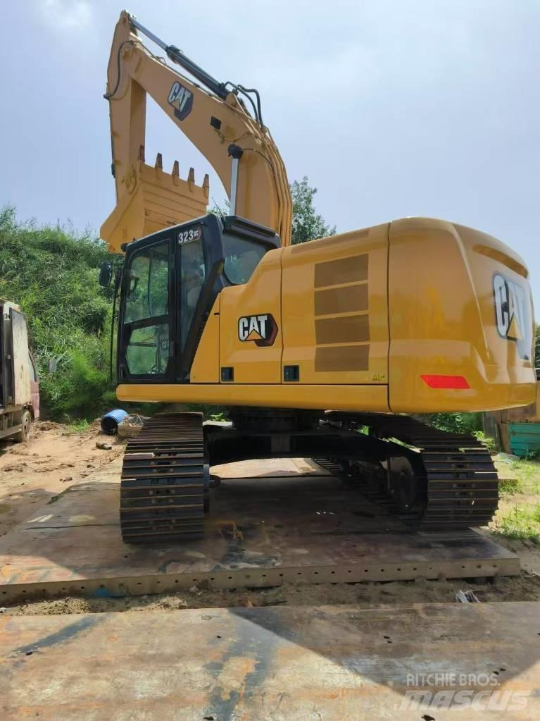 CAT 323 GC Vikšriniai ekskavatoriai