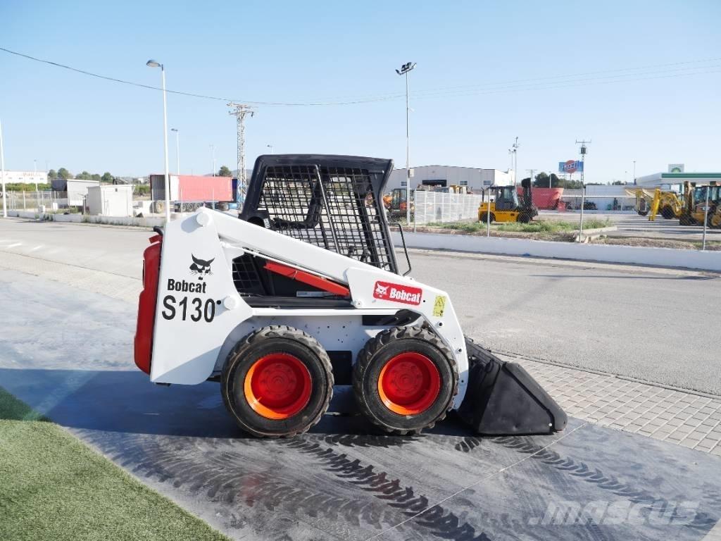 Bobcat S 130 Krautuvai su šoniniu pasukimu